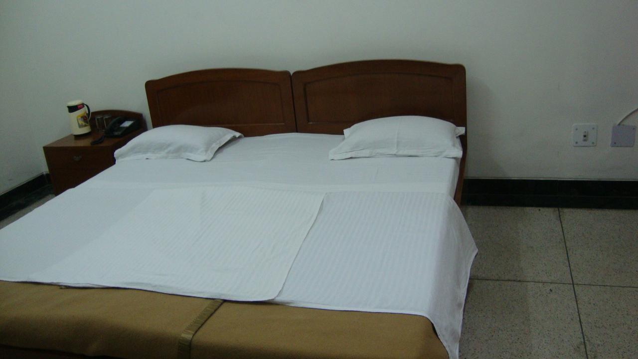 วายเอ็มซีเอ กรีน Hostel เดลี ภายนอก รูปภาพ